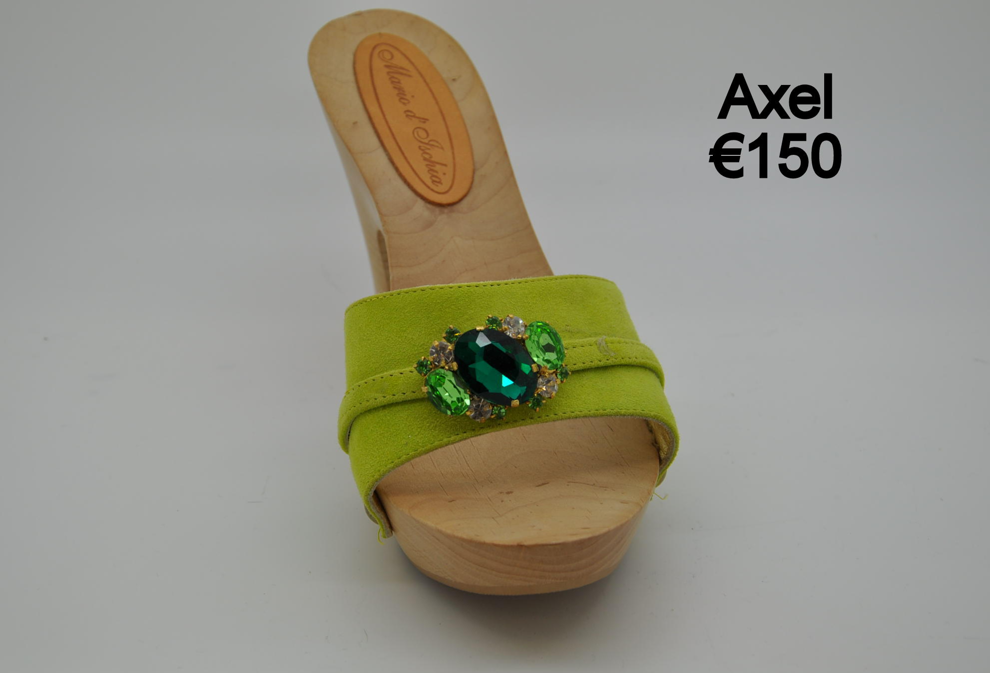 Gli zoccoli artigianali di Mario d'Ischia