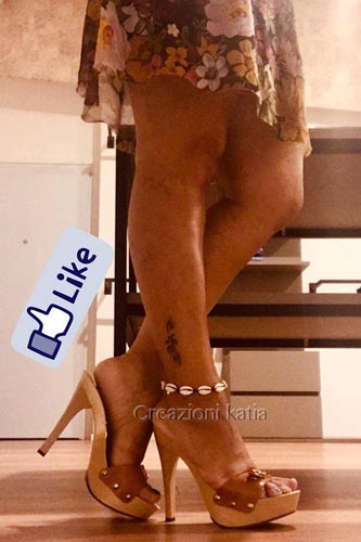 cavigliera-di-conchiglie-e-zoccoli