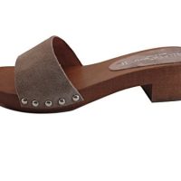 zoccolo con tacco basso e stabile in legno