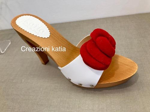 zoccoli Creazioni Katia tacco 10 in legno e pelle con fiocco
