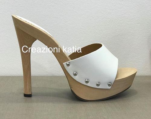 zoccolo con tomaia bianca liscia