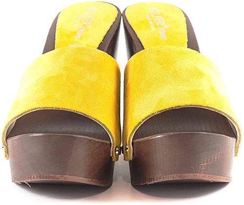 zoccoli gialli in legno