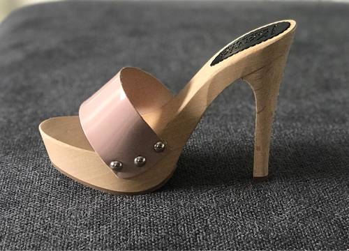 zoccoli donna sensuali