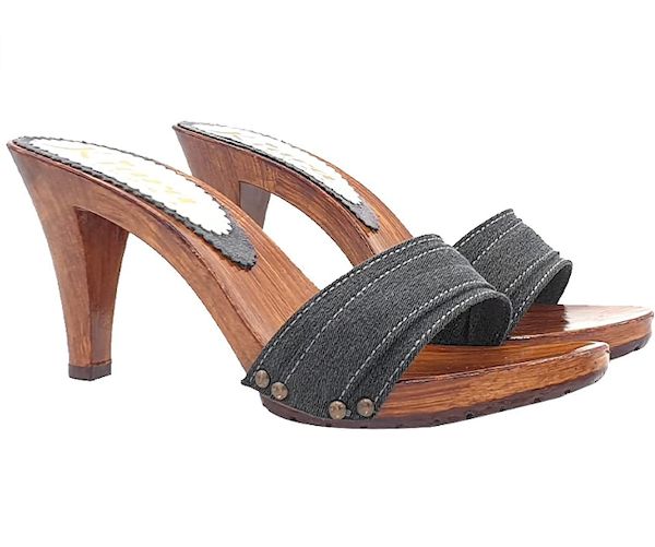 Zoccoli con fascia grigia