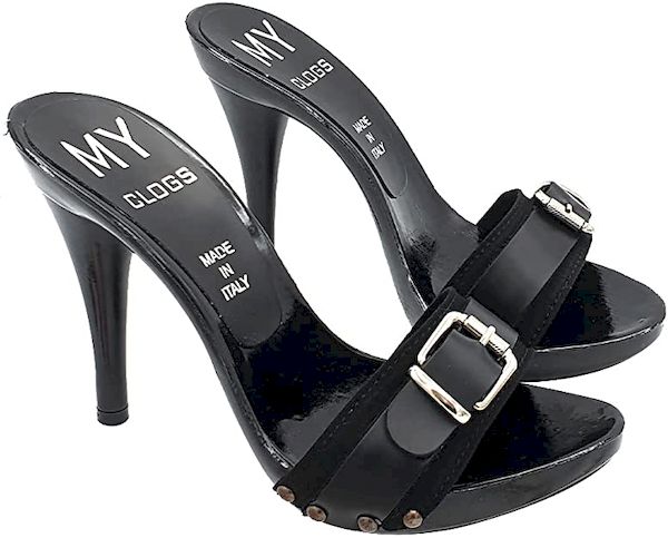 Zoccoli tacco 12 con tomaia in pelle e fibbia