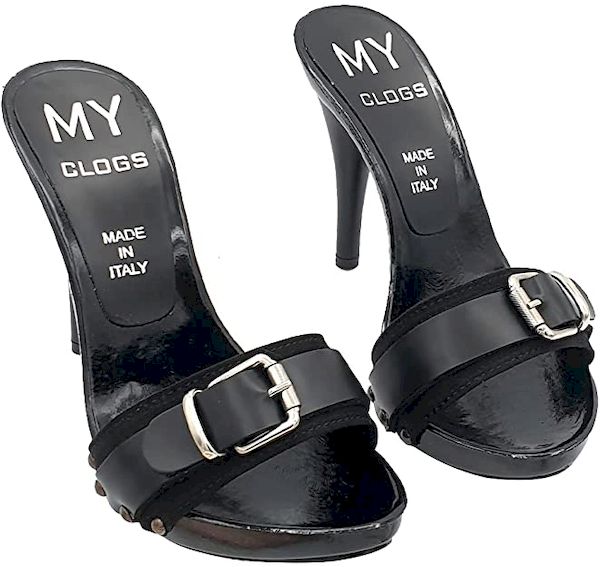 Zoccoli tacco 12 con tomaia in pelle e fibbia