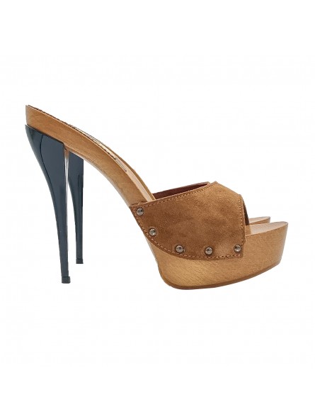 zoccoli marroni con tacco a spillo laccato