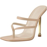 Sandali con tacco di metallo